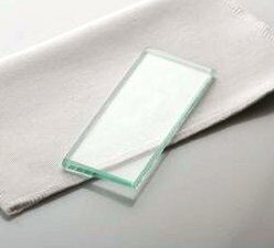 Stikls - paliktnis līmei skropstu pieaudzēšanas procedūrai.